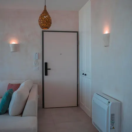 Escape By Form 2 Apartamento Dhërmi